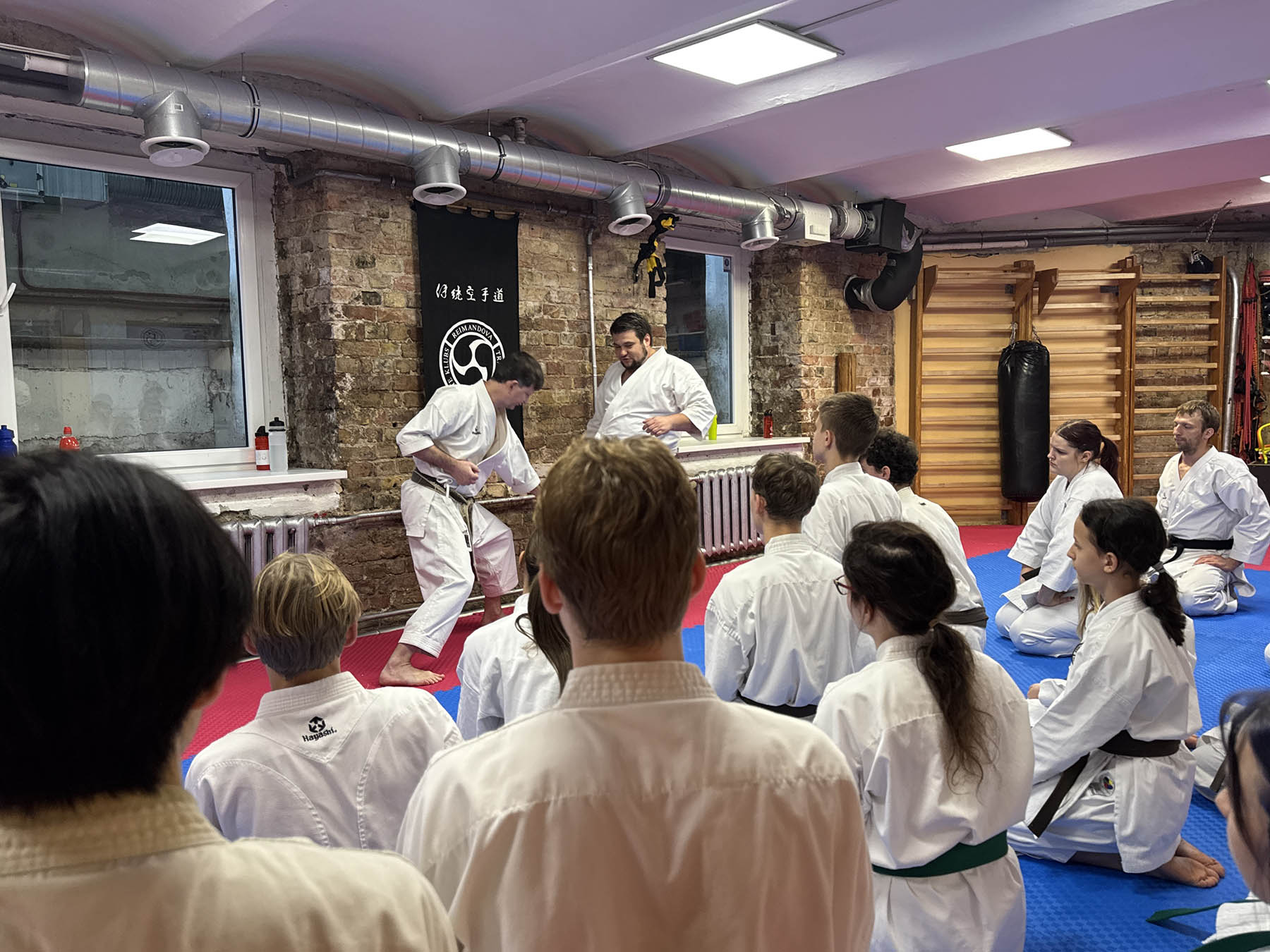 karate nodarbības bērniem un jauniešiem